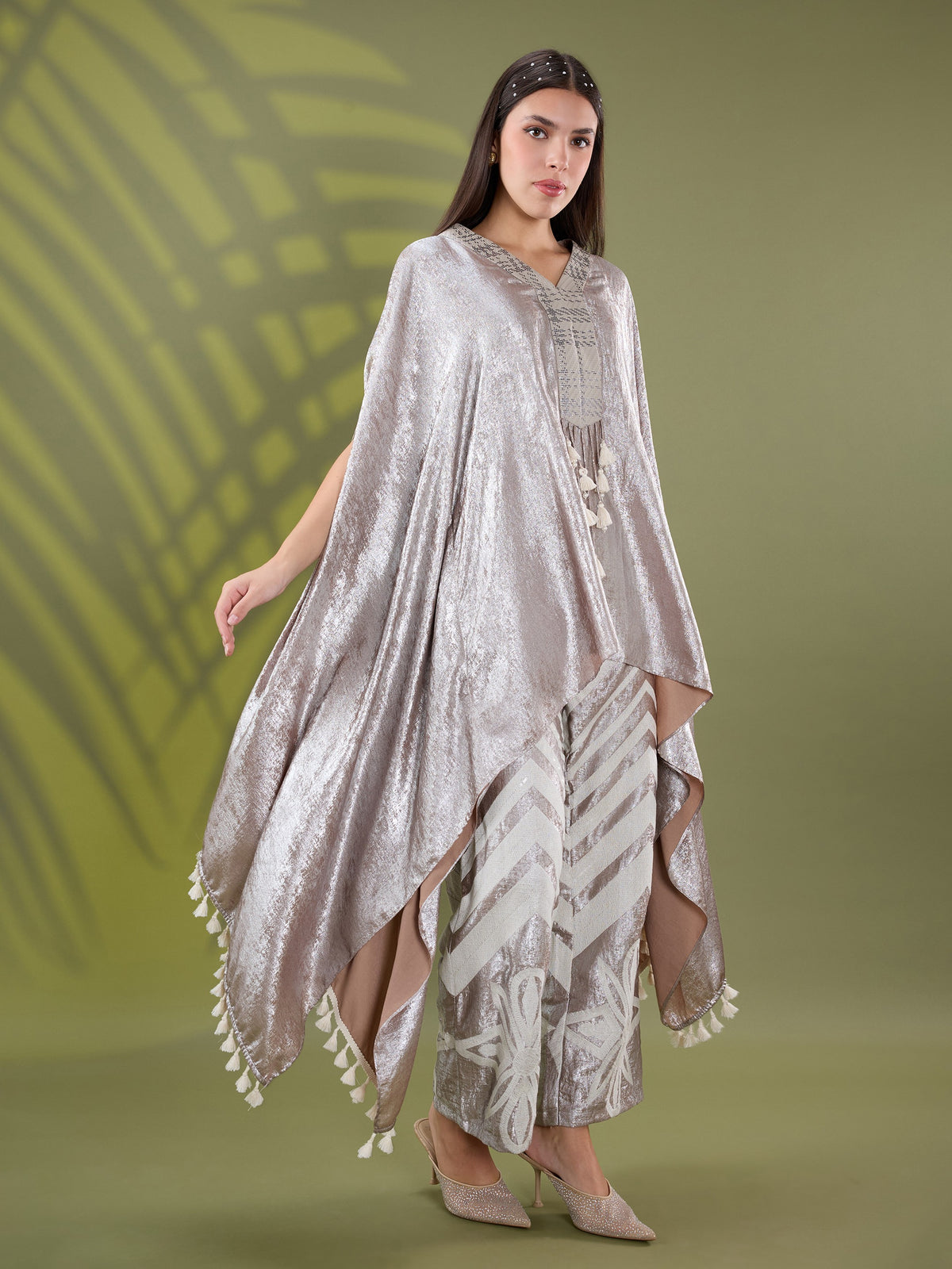 Mehr silver cape coord set